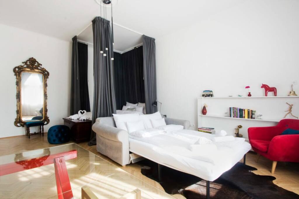 Elegance At The Opera Apartamento Budapest Exterior foto