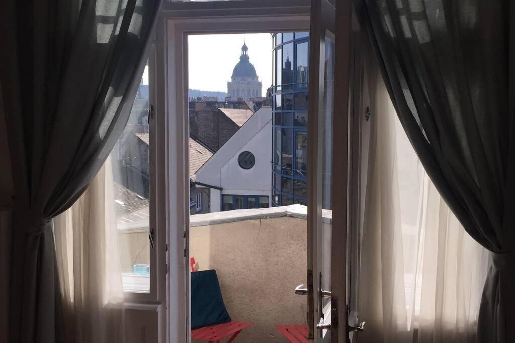 Elegance At The Opera Apartamento Budapest Exterior foto